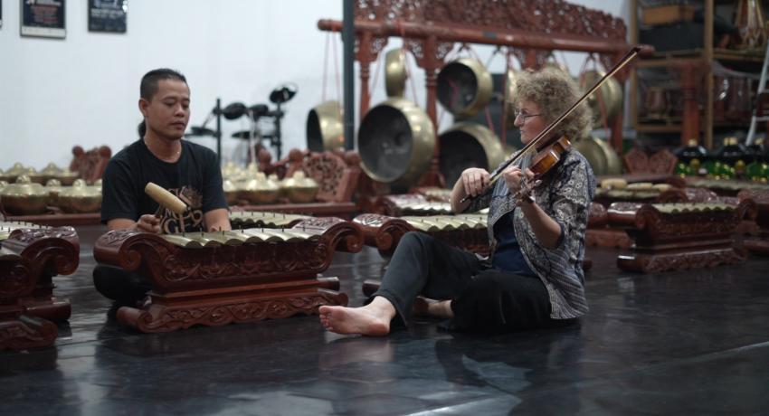 Javanese Gamelan Meets Traditional French Music in the Nusantara Arts Innovation Program