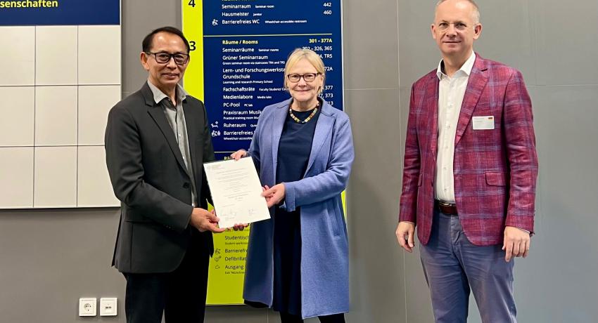 Conferral of Degrees for the UNY–Technische Universität Dresden Joint Degree Program, Germany