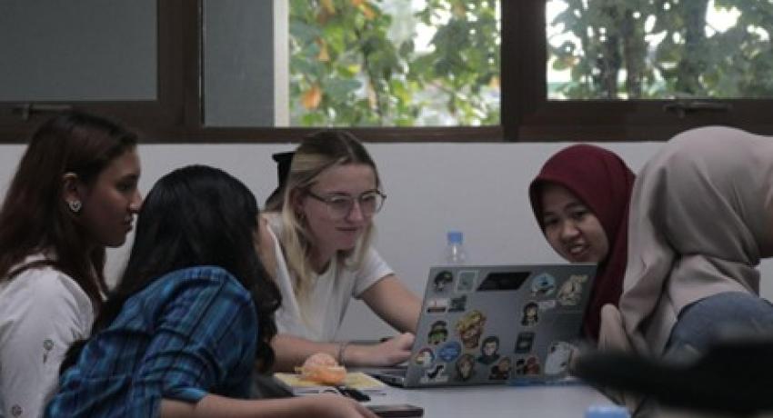 Western Sydney University (WSU) Students Explore BNPB's inaRISK Application for Disaster Education in Indonesia