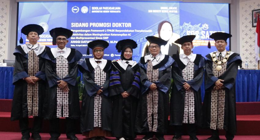 Anggi Datiatur Rahmat Earns Summa Cum Laude with Dissertation on Transformative Learning Framework
