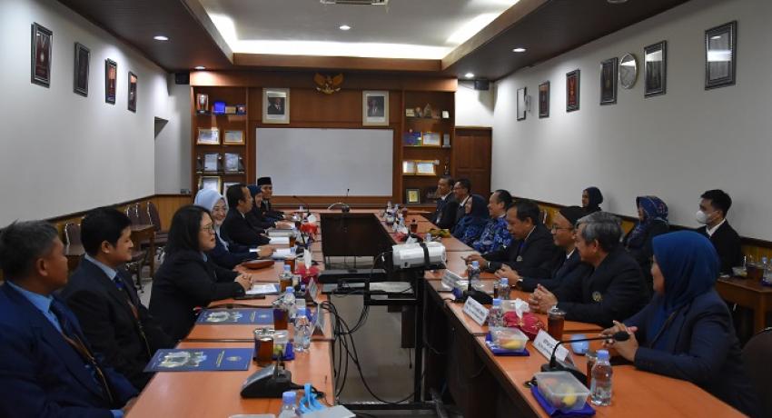 Striving for Excellence: UNY’s Civil Engineering and Planning Education Program Undergoes LAMDIK Accreditation Visit