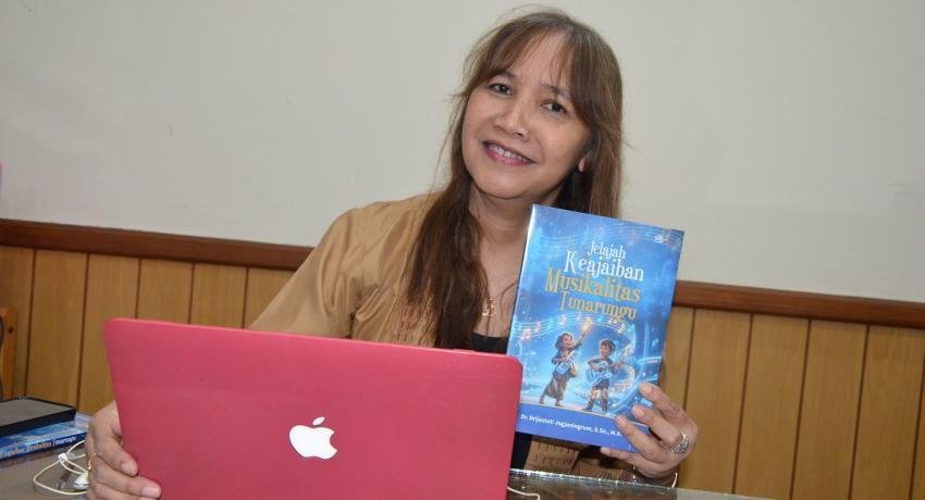 When Music No Longer Depends on Hearing: UNY Lecturer Explores the Musicality of the Deaf Community