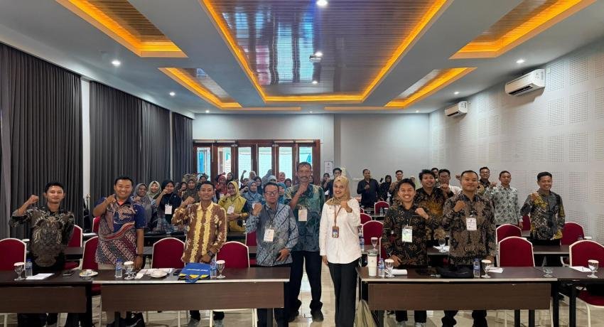 Promoting Healthy Living Among Madrasah Teachers in Sleman