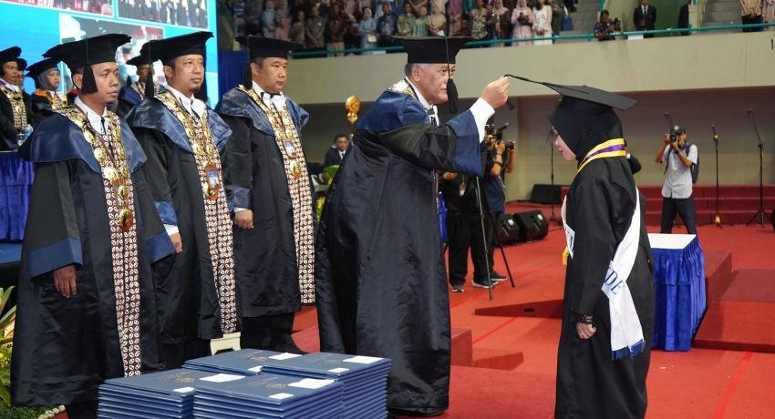 April 2026 Graduation: UNY Confers Degrees on 835 Graduates with Hundreds of National and International Achievements
