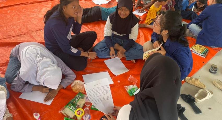 UNY Students Initiate “Pelita Aksara Pelangi Anak,” Build Children’s Character Through Literature in Trimulyo, Semarang